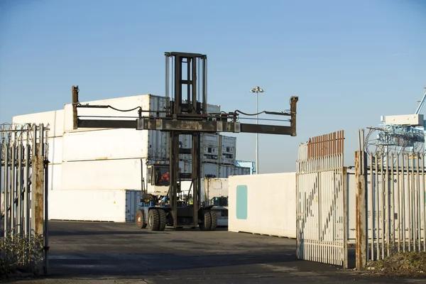 How Trucking Companies Toronto Help Scale Your Logistics Operations