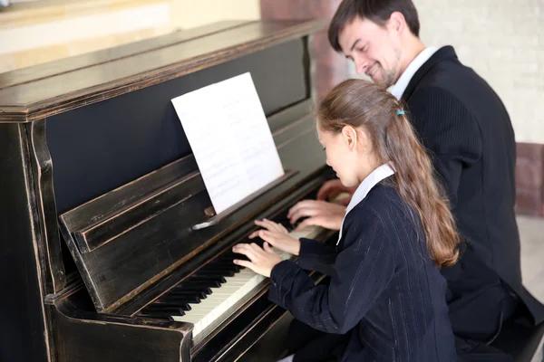 Why Great Piano Teachers Are Key to Musical Growth