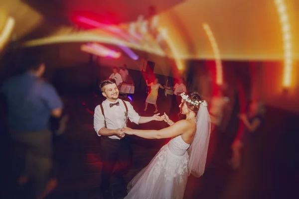 Wedding DJ Secrets to Flawless Ceremony & Reception Transitions