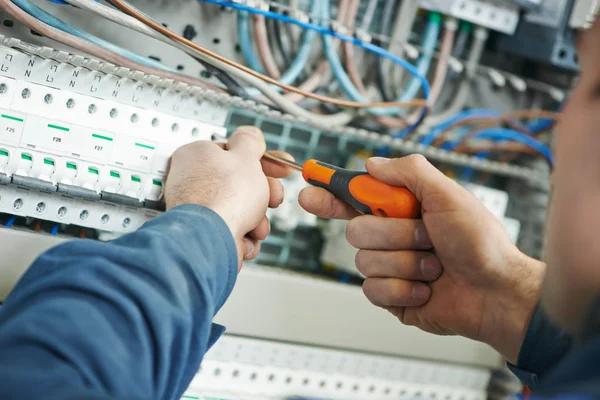 Advanced Electrical Services in Des Moines for Homes and Offices