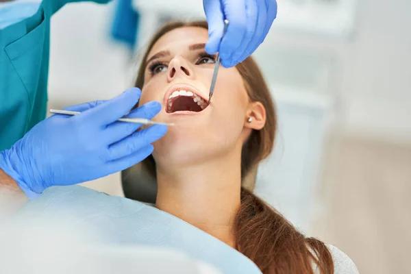 Simple Tips for Finding a Dentist Near Me for Comfortable Dental Visits